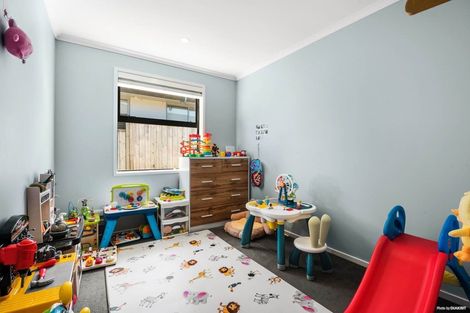 Photo of property in 16 Arbors Track, Silverdale, 0932