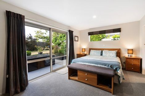 Photo of property in 30 Titirangi Crescent, Parklands, Christchurch, 8083