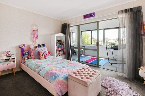 Photo of property in 5 Caernarvon Rise, Bethlehem, Tauranga, 3110