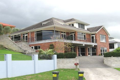 Photo of property in 22 Bonnard Place, West Harbour, Auckland, 0618