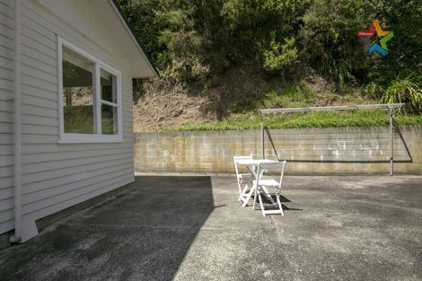 Photo of property in 6 Volkner Grove, Waterloo, Lower Hutt, 5011