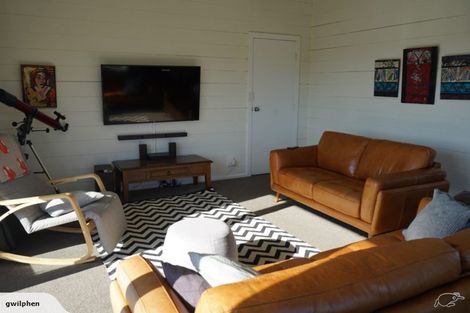 Photo of property in 15 Dunmail Way, Newlands, Wellington, 6037