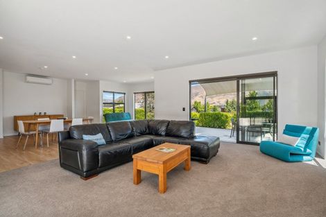 Photo of property in 15 Matipo Street, Wanaka, 9305