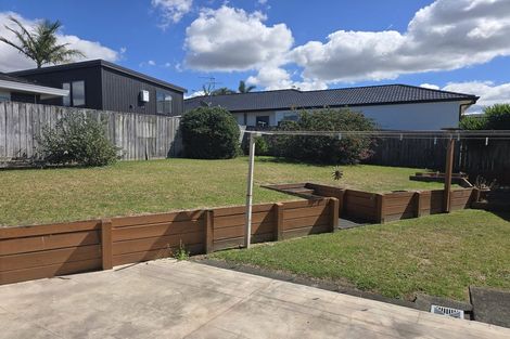 Photo of property in 15 Picasso Drive, West Harbour, Auckland, 0618