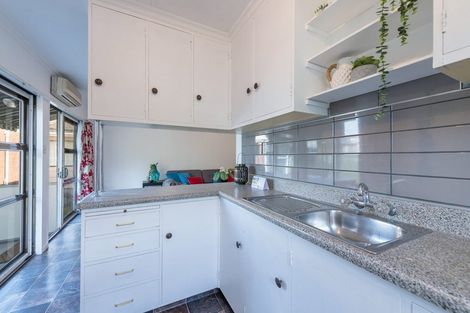 Photo of property in 2/186 Tahunanui Drive, Tahunanui, Nelson, 7011