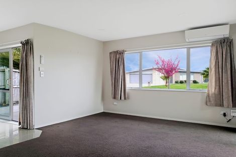 Photo of property in 2 Foxbury Court, Rototuna North, Hamilton, 3210