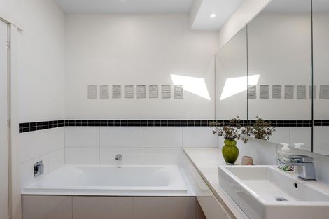 Photo of property in 159 Weston Road, St Albans, Christchurch, 8052