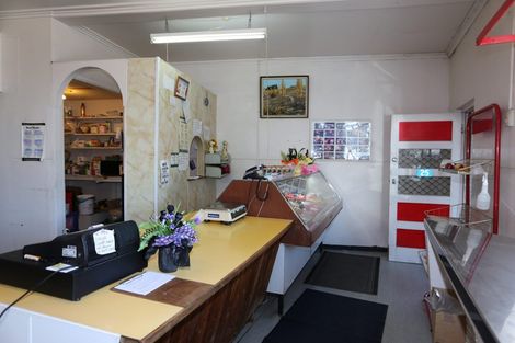 Photo of property in 25 Library Road, Te Karaka, 4022