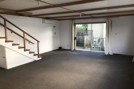 Photo of property in 41 Hungerford Road, Lyall Bay, Wellington, 6022