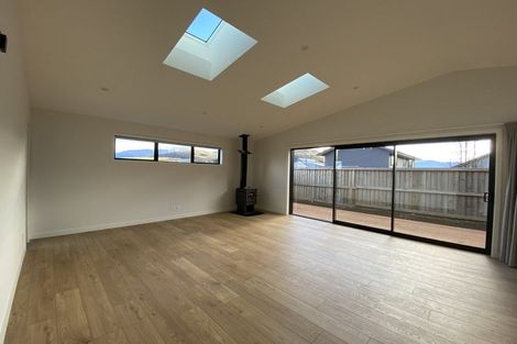 Photo of property in 8 Corriedale Road, Jacks Point, 9371