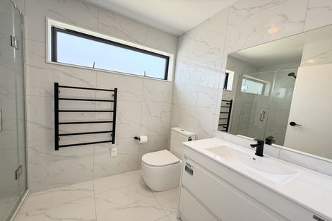 Photo of property in 1/5 Chevis Place, Pakuranga, Auckland, 2010