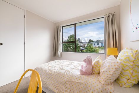 Photo of property in 1/28 Northall Road, New Lynn, Auckland, 0600