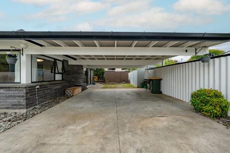 Photo of property in 1/12 Koromiko Street, New Lynn, Auckland, 0600