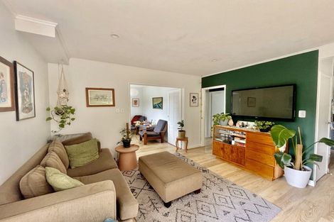 Photo of property in 2/24 Lauderdale Road, Birkdale, Auckland, 0626