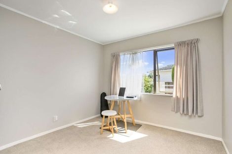 Photo of property in 8 Le Havre Place, Takanini, 2112