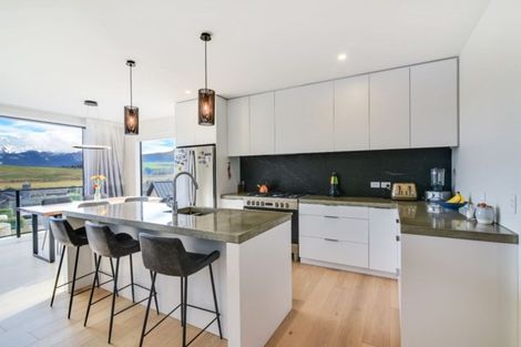 Photo of property in 39 Rannoch Drive, Jacks Point, Queenstown, 9371