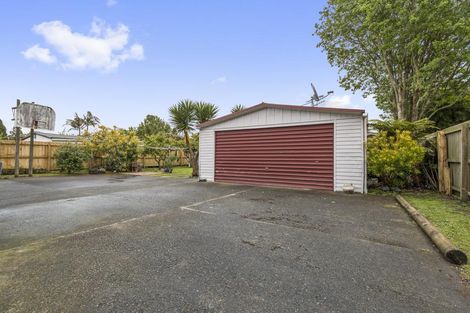 Photo of property in 10 Kaumatua Place, Te Atatu Peninsula, Auckland, 0610