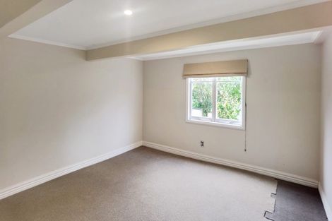 Photo of property in 2 Seaview Avenue, Northcote, Auckland, 0627