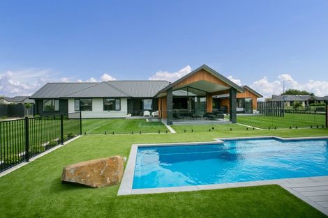 Photo of property in 83 Sunline Drive, Leamington, Cambridge, 3432