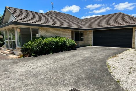Photo of property in 2/10 Caldbeck Rise, Northpark, Auckland, 2013