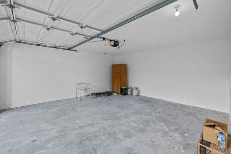 Photo of property in 1/29 Beaubank Road, Kelston, Auckland, 0602