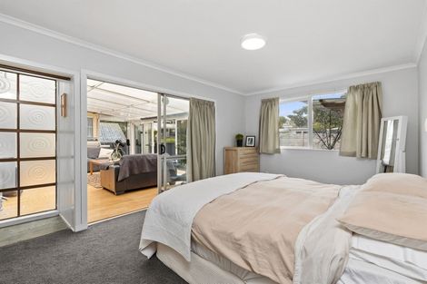 Photo of property in 38 Normanton Street, Glenfield, Auckland, 0629