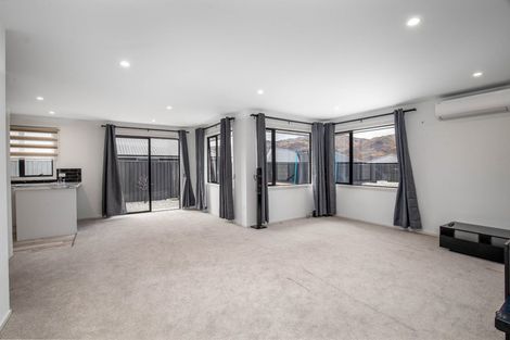 Photo of property in 55 Olds Crescent, Cromwell, 9310