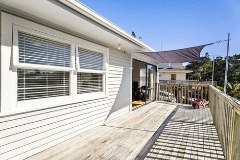 Photo of property in 1/16 Weldene Avenue, Glenfield, Auckland, 0629
