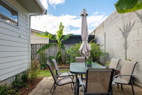 Photo of property in 2/16 Parkers Road, Tahunanui, Nelson, 7011