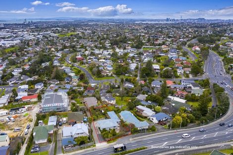 Photo of property in 545 Glenfield Road, Glenfield, Auckland, 0629