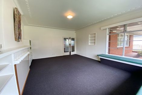 Photo of property in 379 Broadway, Stratford, 4332