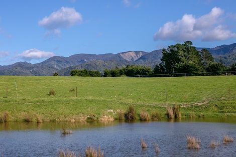 Photo of property in 2943a Western Lake Road, Western Lake, Featherston, 5773