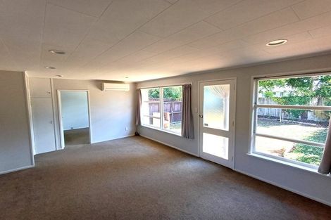 Photo of property in 2/14 Ozich Avenue, Te Atatu South, Auckland, 0610