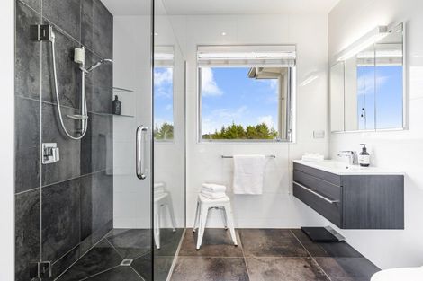 Photo of property in 32 Manhattan Rise, Orewa, 0931