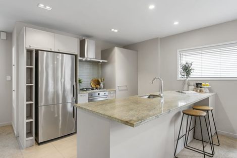 Photo of property in 96b Anzac Street, Takapuna, Auckland, 0622