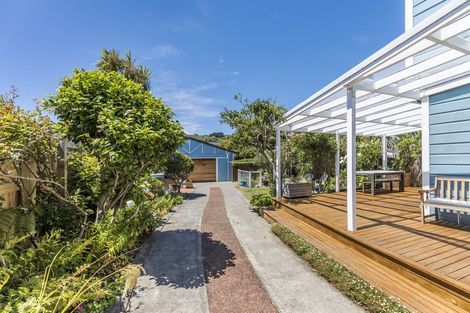 Photo of property in 31 Derwent Street, Island Bay, Wellington, 6023