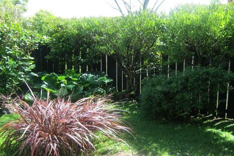 Photo of property in 6 Maywood Grove, Churton Park, Wellington, 6037