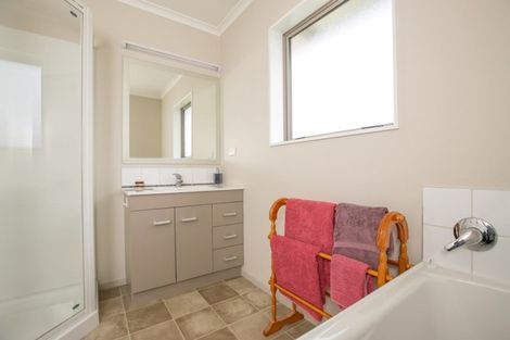 Photo of property in 268 Hughes Line, West Taratahi, Masterton, 5887