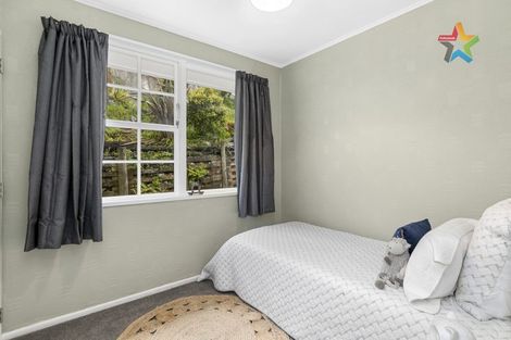 Photo of property in 1/22 Dowse Drive, Maungaraki, Lower Hutt, 5010