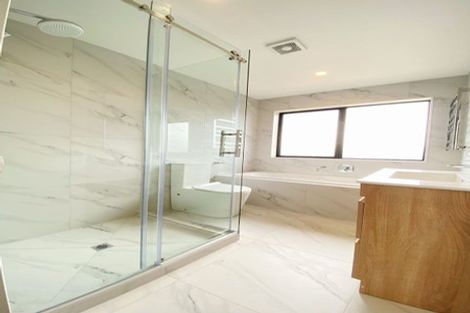 Photo of property in 104a Eversleigh Road, Belmont, Auckland, 0622