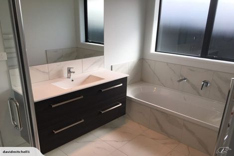 Photo of property in 68 Pakanga Grove, Pyes Pa, Tauranga, 3112