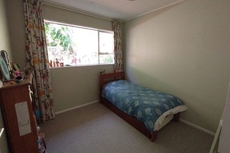 Photo of property in 24 Rewarewa Crescent, Waikanae, 5036