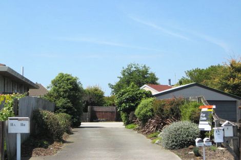 Photo of property in 17b Leonie Place, Aranui, Christchurch, 8061