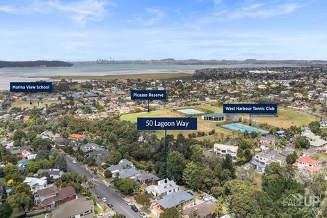 Photo of property in 50 Lagoon Way, West Harbour, Auckland, 0618