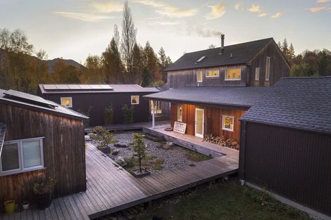 Photo of property in 2 Wineberry Lane, Wanaka, 9305