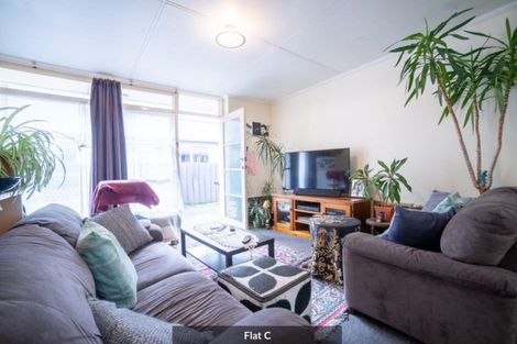 Photo of property in 90 Victoria Avenue, Palmerston North, 4410