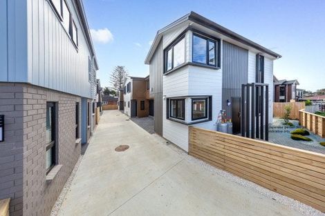 Photo of property in 2/1 O'connell Street, Manurewa, Auckland, 2102