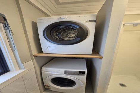 Photo of property in Westhaven Apartments, 10/127 Molesworth Street, Thorndon, Wellington, 6011