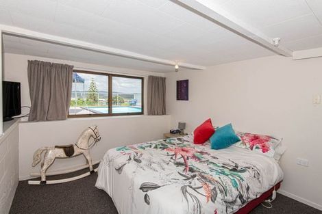 Photo of property in 78 West View Crescent, Onerahi, Whangarei, 0110