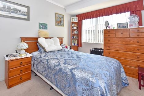 Photo of property in 7 Beverage Place, Rosehill, Papakura, 2113